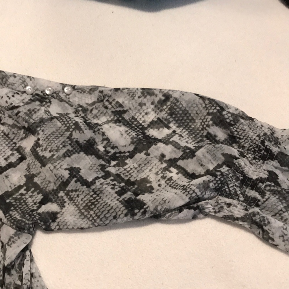 Sheer snakeskin pattern - Picture 7 of 12